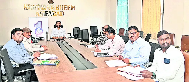 ఇళ్ల నిర్మాణంలో వేగం పెంచాలి