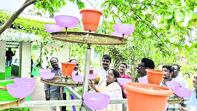చౌడువాడలో ‘బీట్ ది హీట్’ కార్యక్రమం
