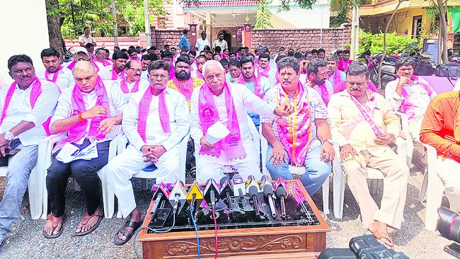 మహాప్రస్థానం నిర్మాణంలో అక్రమాలు