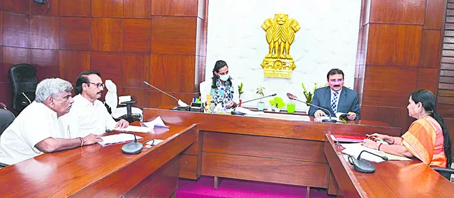 ఇన్చార్జి కలెక్టర్ గీతాంజలిశర్మ