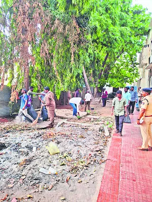 రైల్వే హాస్పిటల్‌లో నేరస్తుల సామాజిక సేవ 