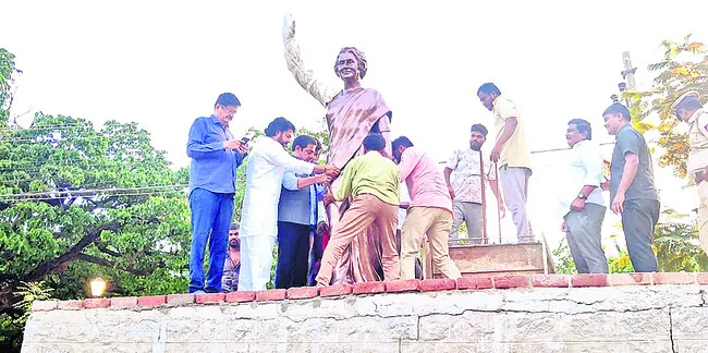 ఇందిరా కట్టకు కొత్త రూపు