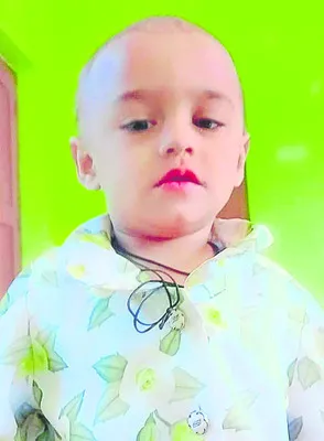 పిన్ను మింగి ఊపిరాడక చిన్నారి మృతి 