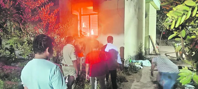 నిడమనూరు పీహెచ్సీలో అగ్నిప్రమాదం