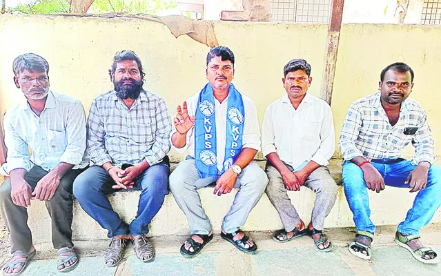 దాడి చేసిన వారిపై చర్యలు తీసుకోవాలి