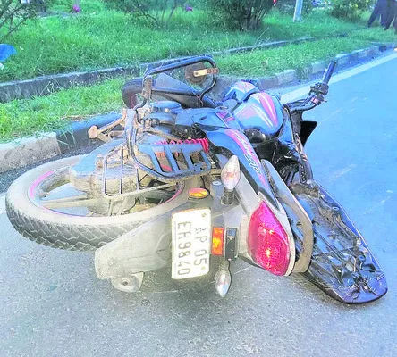 రోడ్డు ప్రమాదంలో దుర్మరణం
