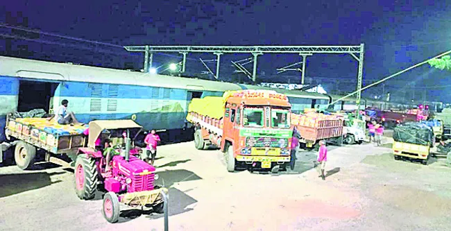 రైల్వేశాఖ నిర్లక్ష్యం