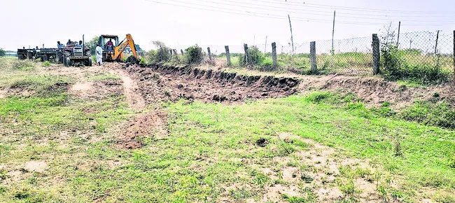 రైతుపై పోలీసుల జులుం!