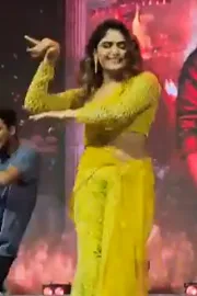  Aditi Shankar dance Perfomance at Bhairavam Trailer Launch Event1