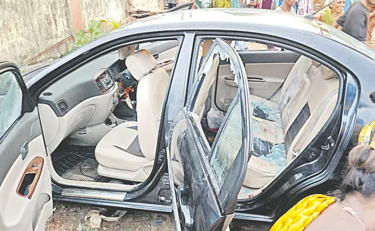 Four kids die of suffocation in parked car in Vizianagaram
