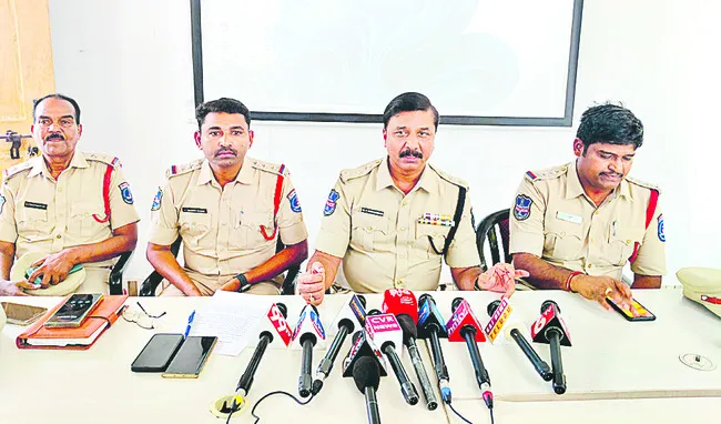మహిళల