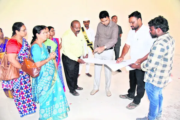 నర్సింగ్‌ కళాశాల నిర్మాణ పనులు వేగవంతం 