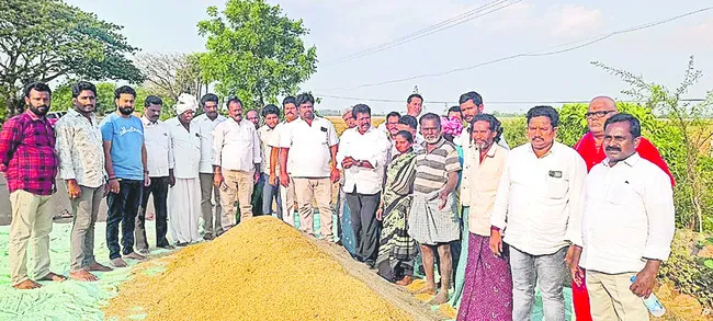 చంద్రబాబు సర్కార్.. రైతులను నట్టేట ముంచుతోంది