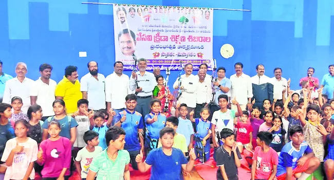 శిక్షణ శిబిరాల్లో ప్రతిభ చాటాలి