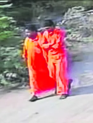 తీర్థం పేరుతో మత్తు మందు ఇచ్చి చోరీ 