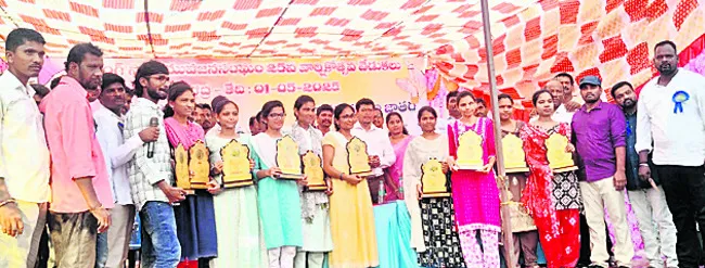 నైపుణ్యాలతో ఉద్యోగ అవకాశాలు 