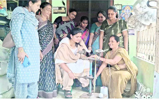 పోషకాహారం అందించాలి