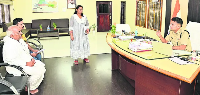 సమస్యలు సత్వరం పరిష్కరించాలి