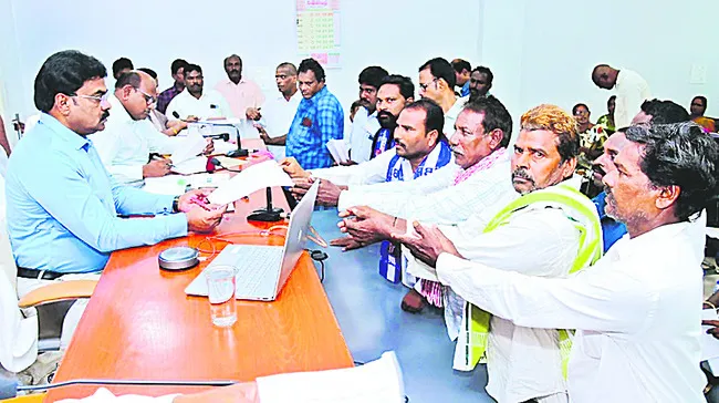 పీజీఆర్‌ఎస్‌కు వచ్చే అర్జీలు పరిష్కరించాలి 