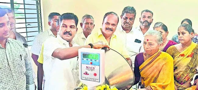 చౌక దుకాణం నూతన భవనం ప్రారంభం 