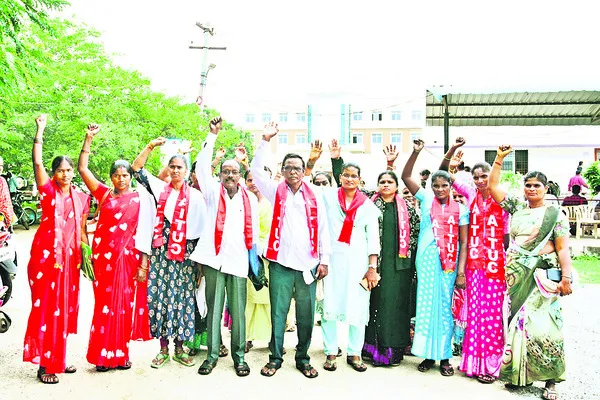 కరెంట్ షాక్తో ఒకరి గాయాలు