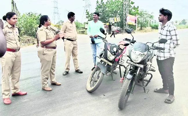 హెల్మెట్ లేకుంటే లైసెన్స్ సస్పెన్షన్