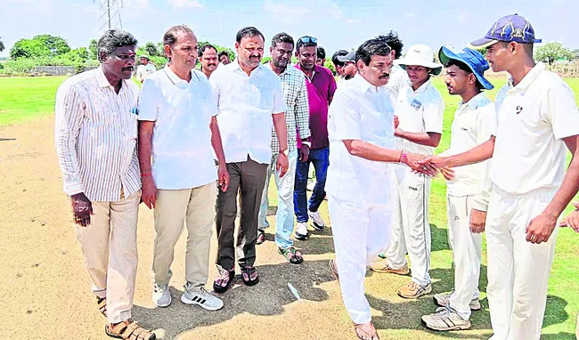 త్వరలో జిల్లాకు క్రికెట్ స్టేడియం