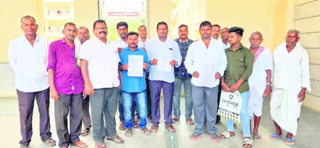 అక్రమ