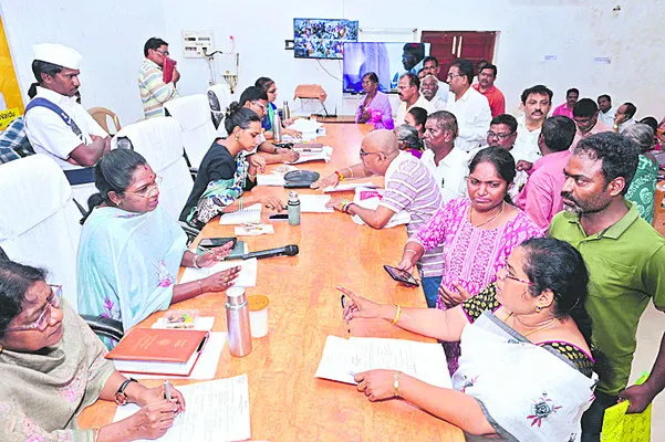 అర్జీల పరిష్కారానికి అధిక ప్రాధాన్యం 