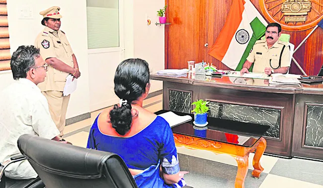 ప్రతి ఫిర్యాదును పరిష్కరించండి 