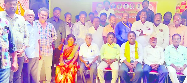 రాజోలు టీడీపీలో ఇన్‌చార్జి రగడ