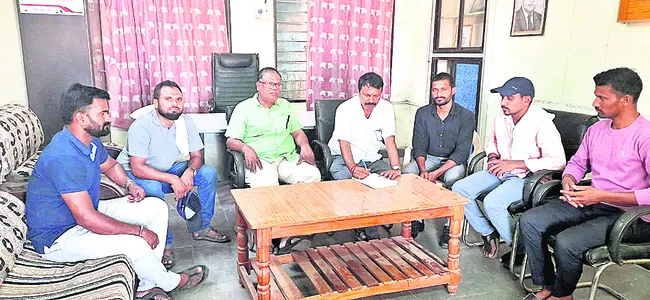 టోర్నమెంట్ సక్సెస్ చేయాలి