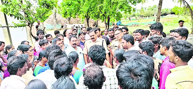 డొంకాడ దాడిపై డీఎస్పీ విచారణ