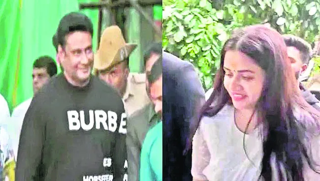 కోర్టుకు దర్శన్‌, పవిత్ర 