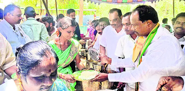 అన్న ప్రసాదాలను వినియోగించుకోవాలి