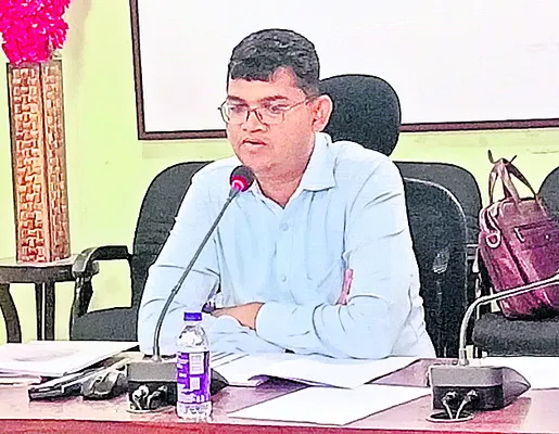 ప్రజా సమస్యల పరిష్కారంలో జాప్యం తగదు