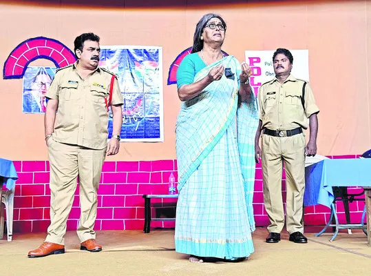 అలరించిన నాటిక పోటీలు