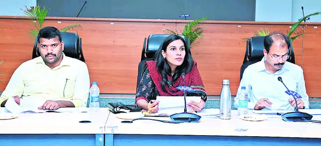 బ్యాంకులు నిర్దేశిత లక్ష్యాల్ని చేరుకోవాలి