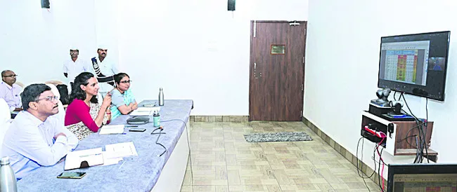 ప్రజల్లో సంతృప్తి స్థాయిని పెంచాలి