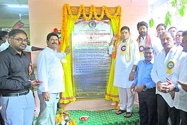 తెలంగాణలో స్కిల్ సర్వే ప్రారంభం