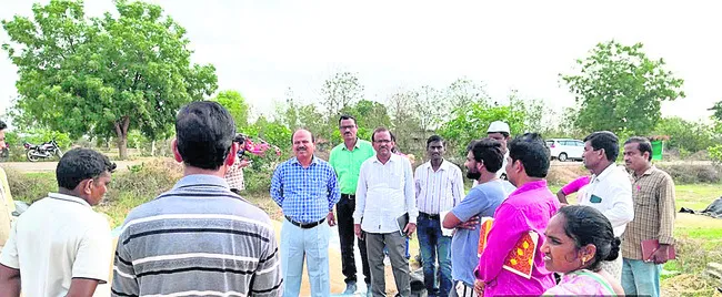 కొనుగోళ్లు వేగవంతం చేయాలి
