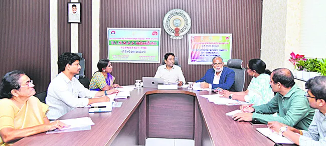 చట్టాన్ని ఉల్లంఘిస్తే కఠిన చర్యలు