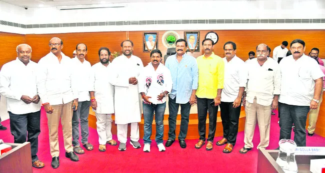 ఉప మేయర్‌గా దల్లి ఏకగ్రీవం 