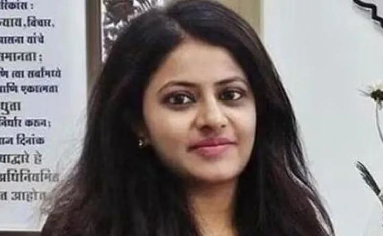 పూజా ఖేడ్కర్‌ హంతకురాలో, తీవ్రవాదో కాదు: సుప్రీంకోర్టు