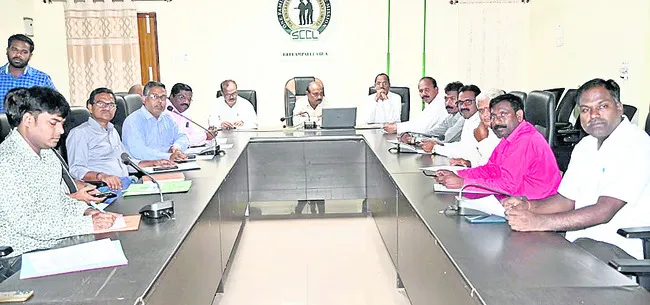 పెండింగ్ సమస్యలకు సత్వర పరిష్కారం