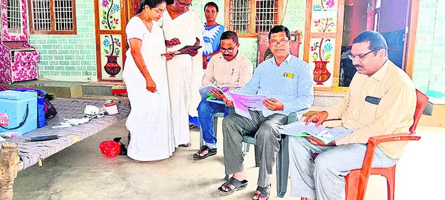 టీకాలతో వ్యాధులు దూరం