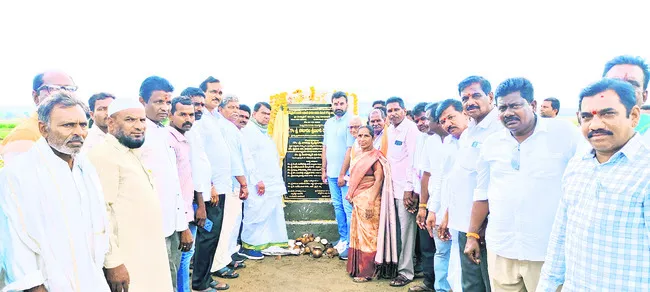 పనులు నాణ్యతగా చేయించుకోవాలి 