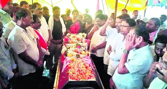 కుమారి సేవలు మరువలేనివి
