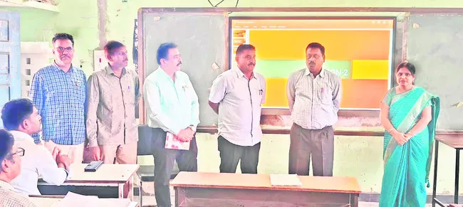 విద్యార్థుల సంఖ్యను పెంచే బాధ్యత ఉపాధ్యాయులదే 