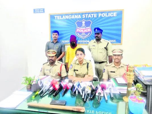 వేధింపులు భరించలేక కొడుకును హత్య చేశాడు